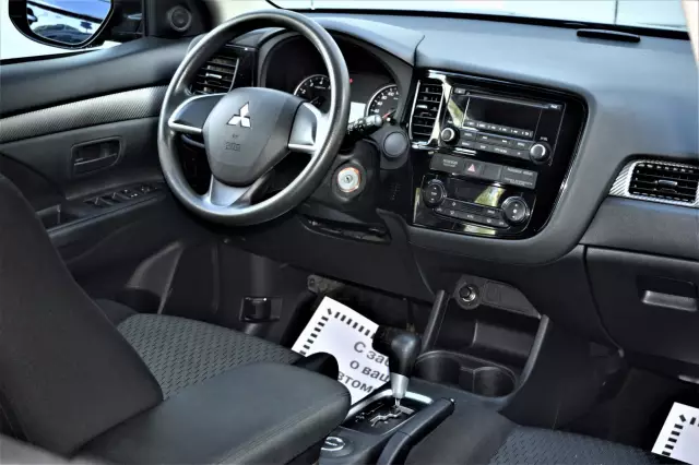 Mitsubishi Outlander 2014