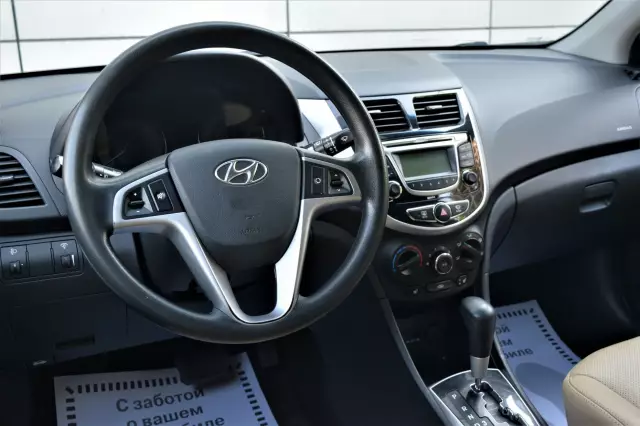 Hyundai Solaris 2013