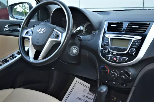 Hyundai Solaris 2013