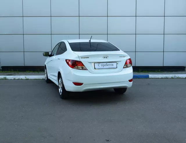 Hyundai Solaris 2013