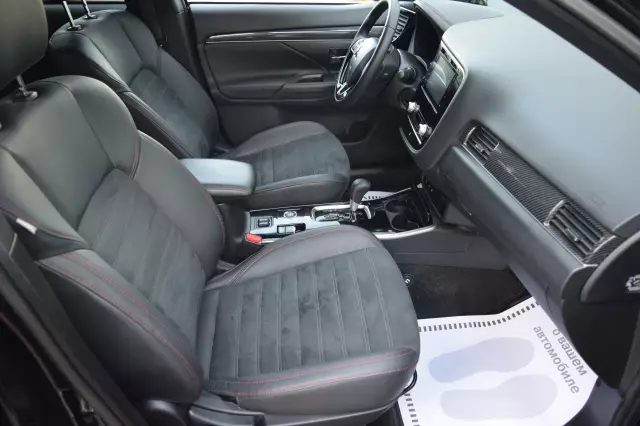 Mitsubishi Outlander 2021