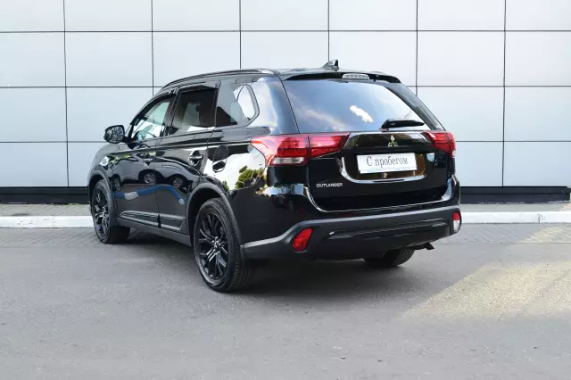 Mitsubishi Outlander 2021