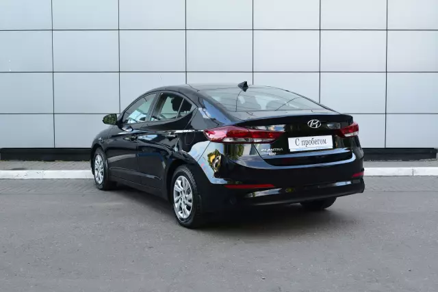 Hyundai Elantra 2018