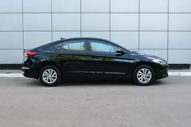 Hyundai Elantra 2018