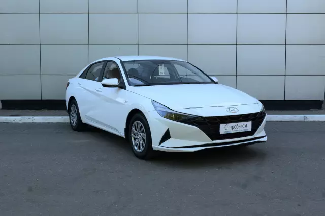 Hyundai Elantra 2021