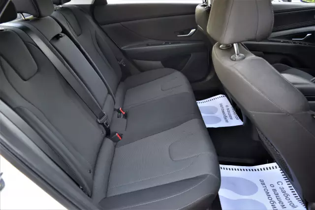 Hyundai Elantra 2021