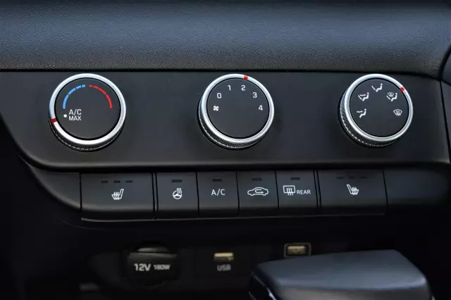 Hyundai Elantra 2021
