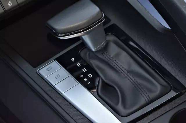 Hyundai Elantra 2021