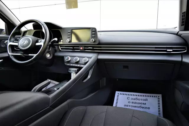 Hyundai Elantra 2021