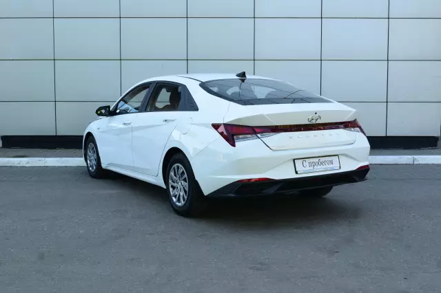 Hyundai Elantra 2021