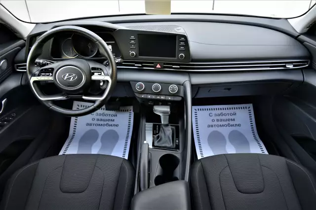 Hyundai Elantra 2021