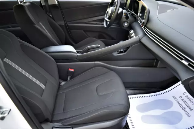 Hyundai Elantra 2021