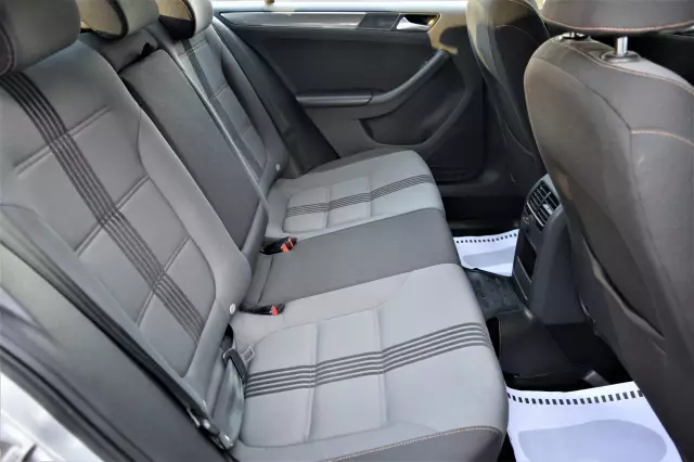 Volkswagen Jetta 2016