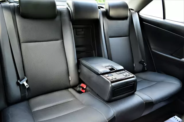 Toyota Camry 2017
