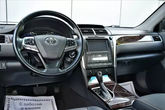 Toyota Camry 2017