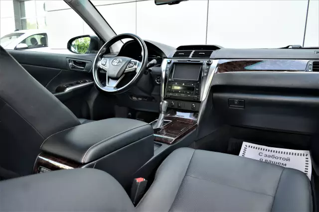 Toyota Camry 2017