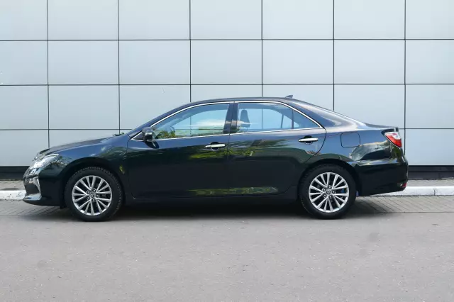 Toyota Camry 2017