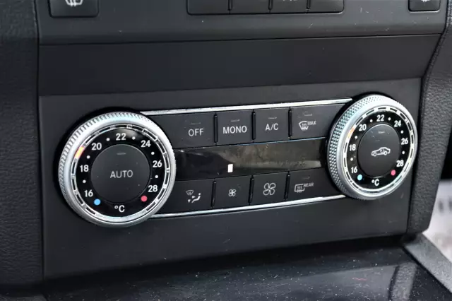 Mercedes-Benz GLK-Класс 2009