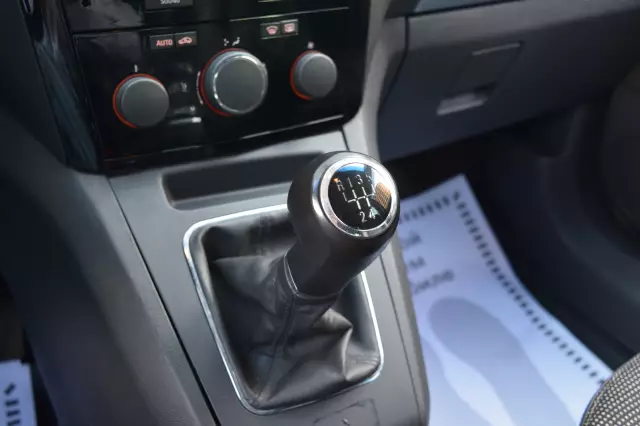 Opel Zafira 2011