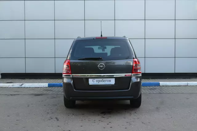 Opel Zafira 2011
