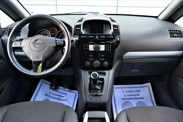Opel Zafira 2011