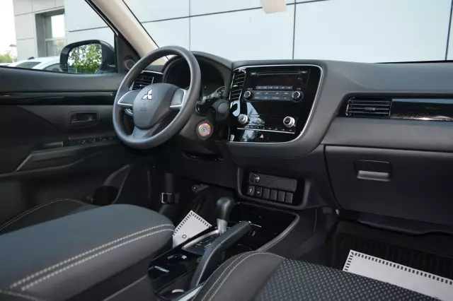 Mitsubishi Outlander 2021