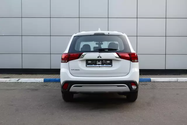 Mitsubishi Outlander 2021