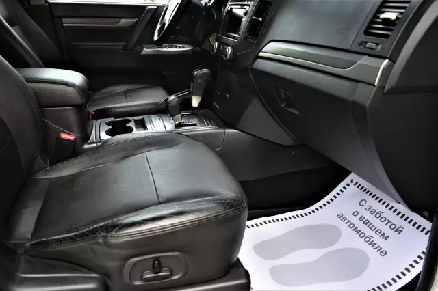 Mitsubishi Pajero 2014