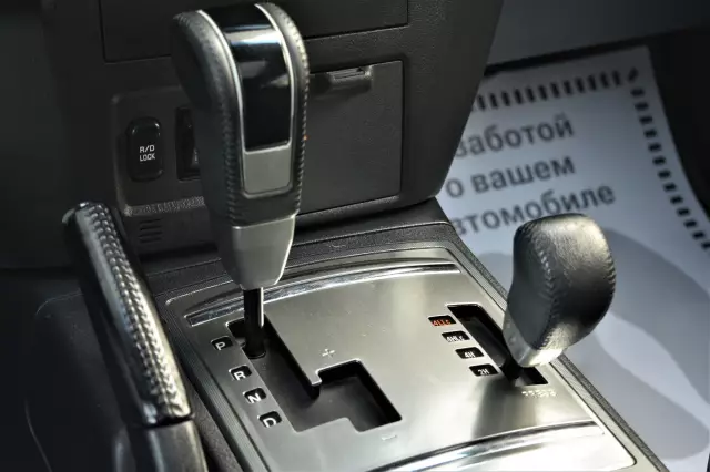 Mitsubishi Pajero 2014