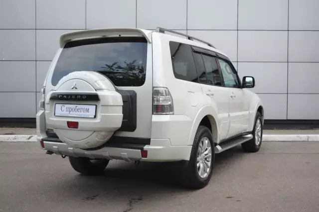 Mitsubishi Pajero 2014