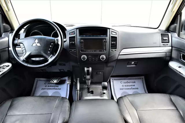 Mitsubishi Pajero 2014