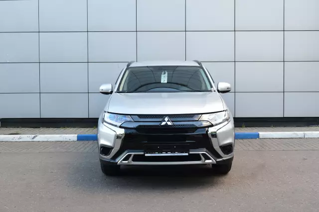 Mitsubishi Outlander 2021