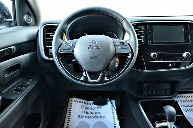 Mitsubishi Outlander 2021