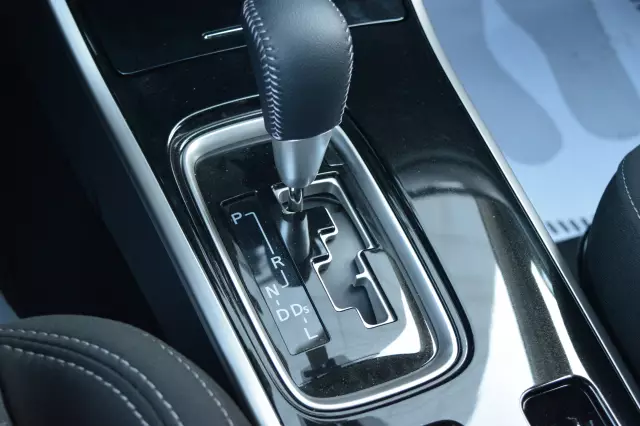 Mitsubishi Outlander 2021
