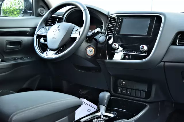 Mitsubishi Outlander 2021