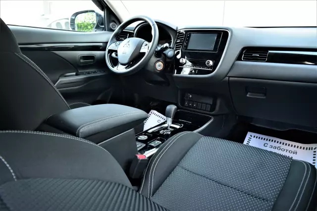 Mitsubishi Outlander 2021