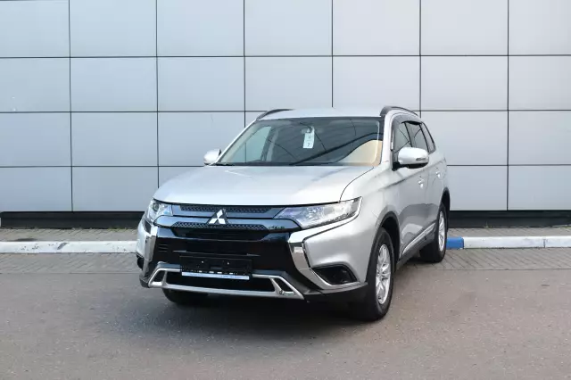 Mitsubishi Outlander 2021