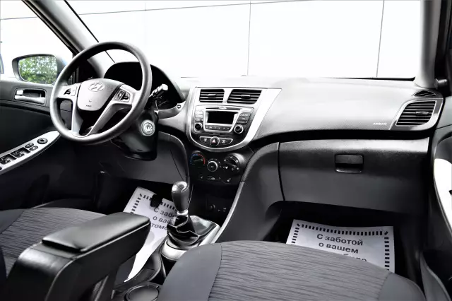 Hyundai Solaris 2014