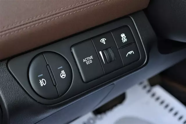 Hyundai Grand Starex 2018
