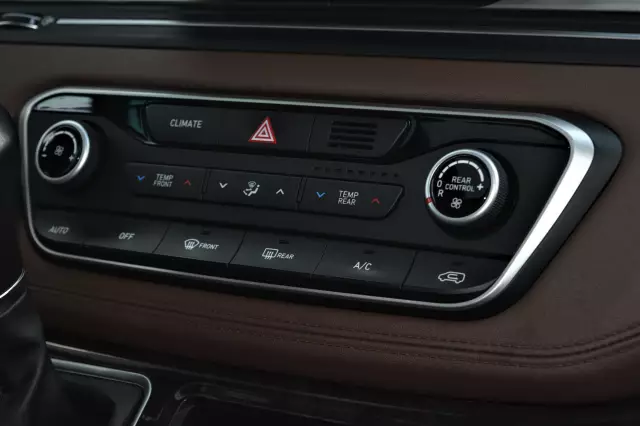 Hyundai Grand Starex 2018