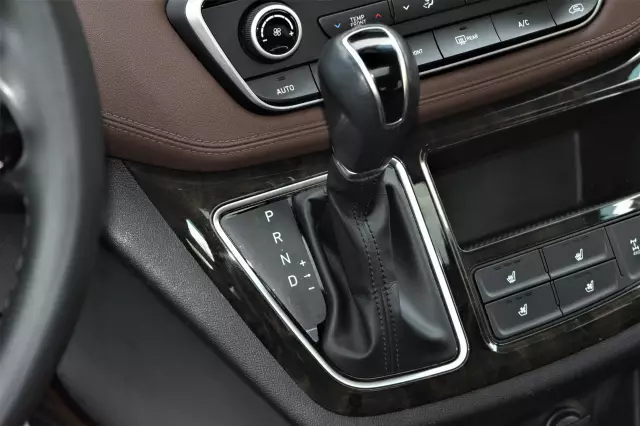 Hyundai Grand Starex 2018