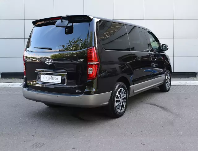 Hyundai Grand Starex 2018