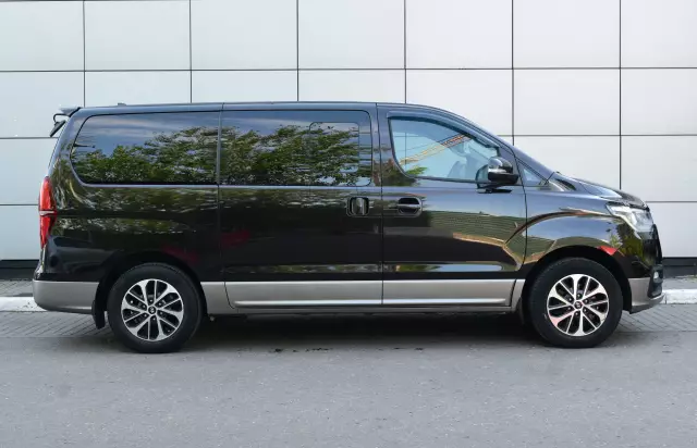 Hyundai Grand Starex 2018