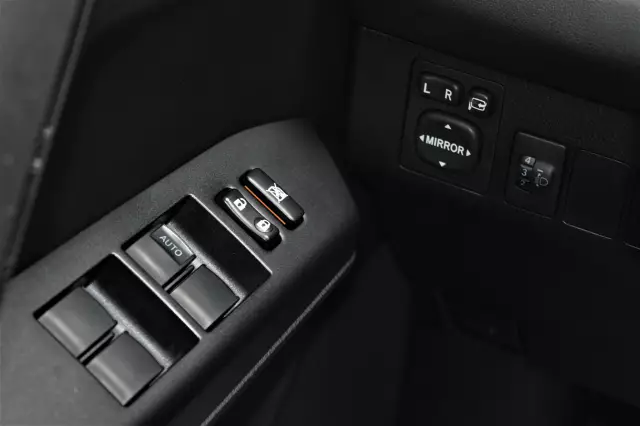 Toyota RAV4 2015