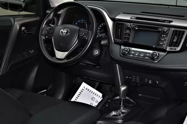 Toyota RAV4 2015
