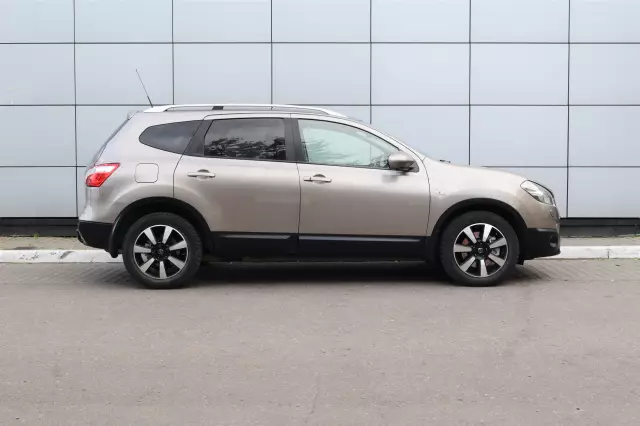 Nissan Qashqai+2 2013