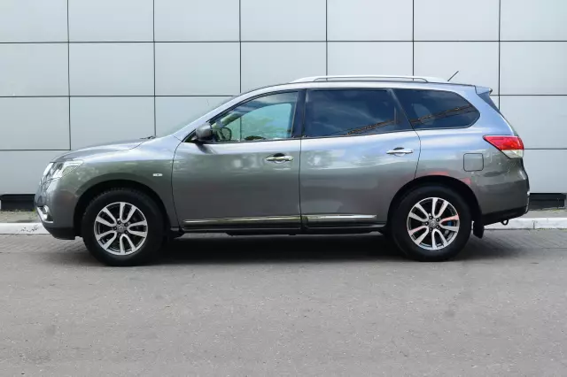 Nissan Pathfinder 2016