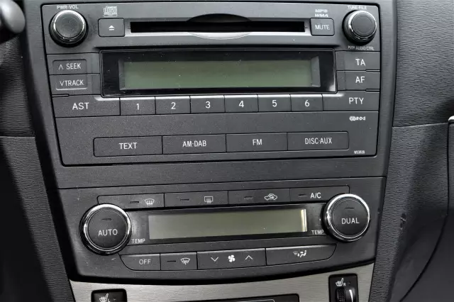 Toyota Avensis 2010