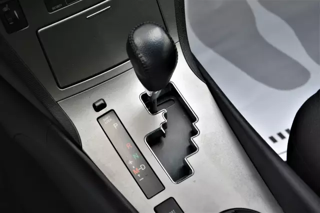 Toyota Avensis 2010