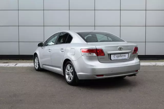 Toyota Avensis 2010